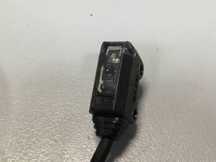 Used OMRON Photoelectric Sensor E3T-ST11 #99357