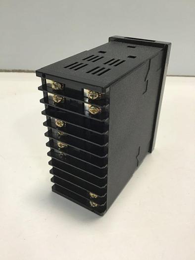 Used BARBER COLMAN Temp Control MBEA-02200-000-8-00 USED