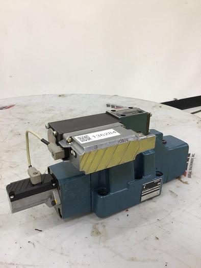 Used BOSCH SERVO Proportional Valve 0 811 404 608 USED
