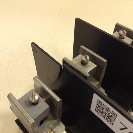 Used ALLEN BRADLEY Fuse Block 1494V-FSR622 SER B #70209