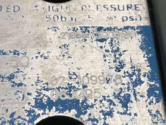 Used VICKERS Directional Valve DG4V-3-6C-M-U-HL7-60 Used