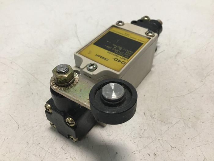 Used OMRON Safety Switch D4D 6 AMP #117252