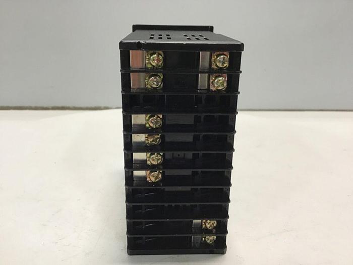 Used BARBER COLMAN Temp Control MBEA-02200-000-8-00 USED