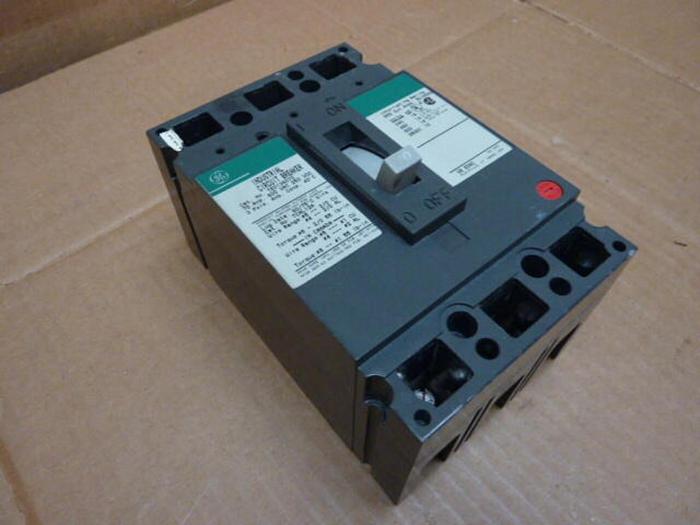 Used GENERAL ELECTRIC / GE 70 Amp Circuit Breaker TED136070 #26680