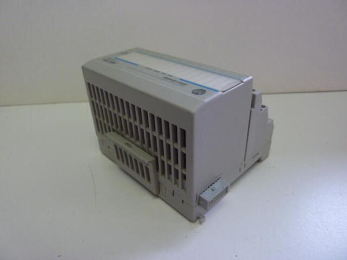 Used ALLEN BRADLEY Input Module 1794-IB16 SER A #33246