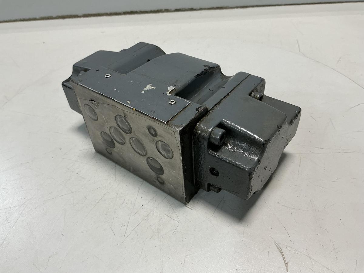 Used VICKERS DG5S 5N2C T M U H7 21