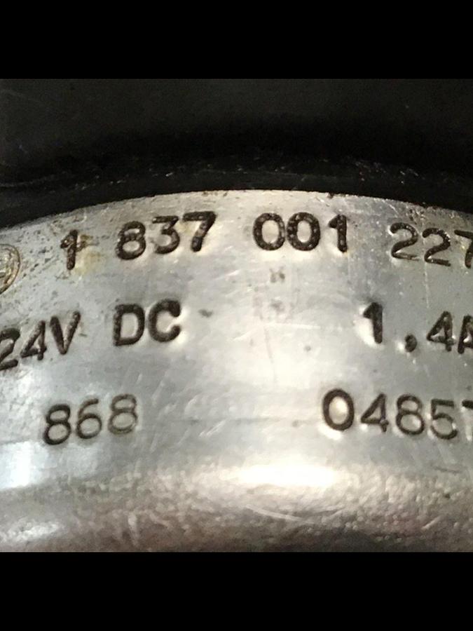 Used BOSCH Valve 9810231438 081WV06P1V1012WS024/00D51 Used #126849