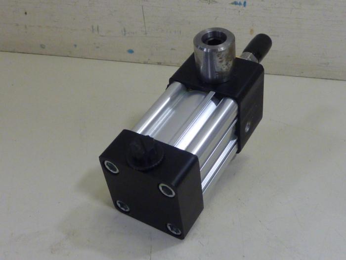 Used PARKER Pneumatic Cylinder 01.50 CD4MA2US18 0.750 Used