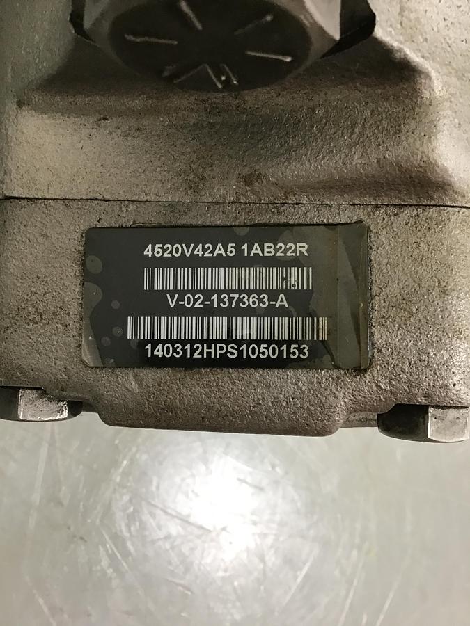 Used VICKERS 4520V42A5 Pump Used #143835