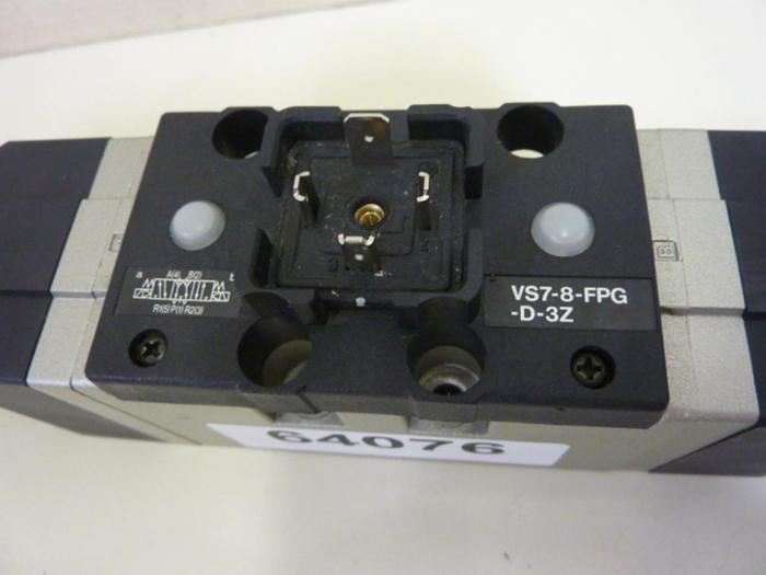 Used SMC Solenoid Valve VS7-8-FPG-D-3Z #64076