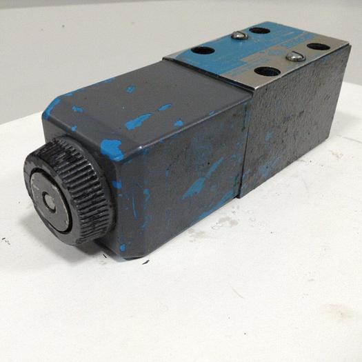 Used VICKERS Valves DG4V-3-2AL-M-U-HL7-60 #89877