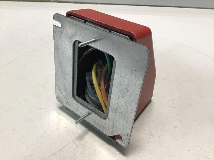 Used HUBBELL Safety Shroud Twist Lock HBL2730AR #116160