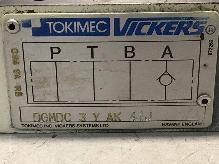 Used VICKERS Valve DGMDC3YAK41J Used