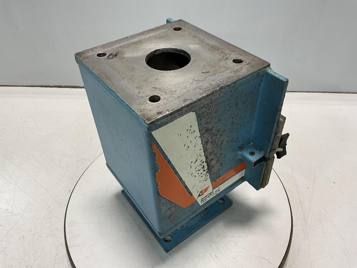 Used BUNTING NO MODEL / NO TAG