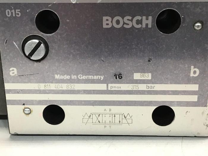 Used BOSCH Directional Valve 0 811 404 832 Used