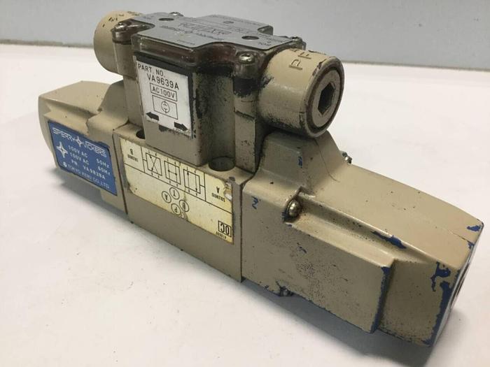 Used VICKERS Solenoid Valve DG4V30CPLT10JAS310 #99402