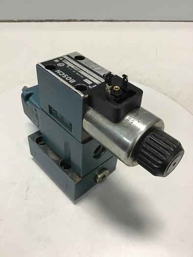 Used BOSCH Valve 081WV06P1V1033WS024/00D51 USED