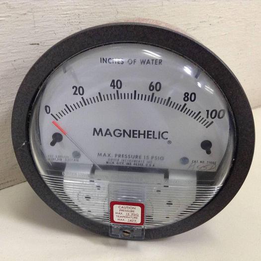 Used DWYER Magnehelic Gauge 2100C #68698