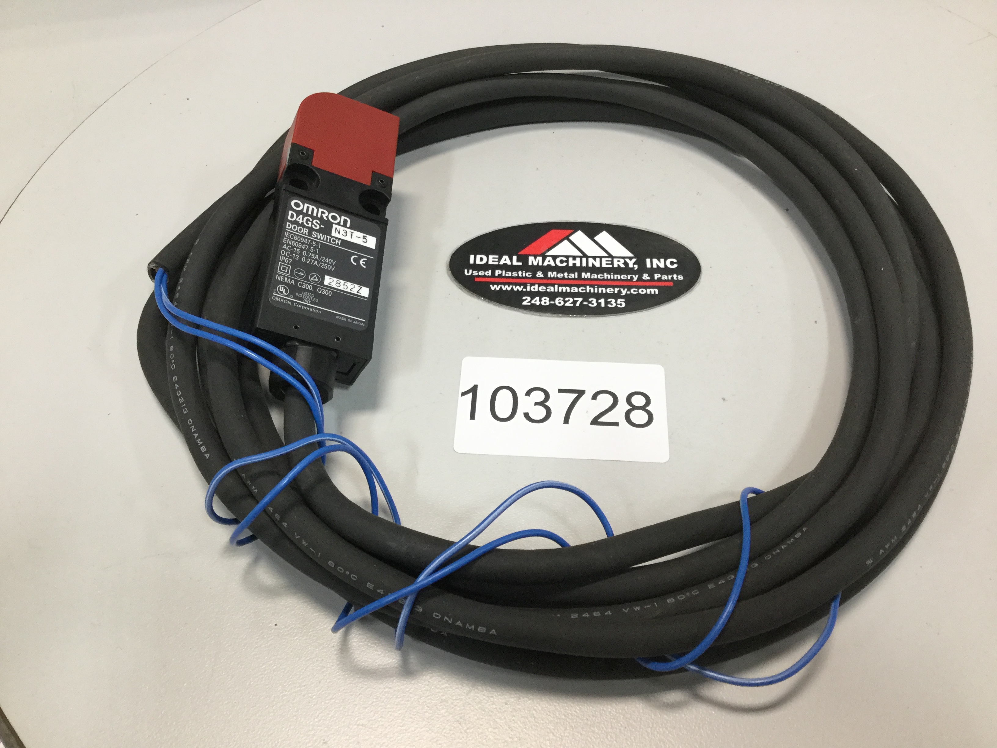 Used OMRON Door Switch D4GS-N3T-5 USED