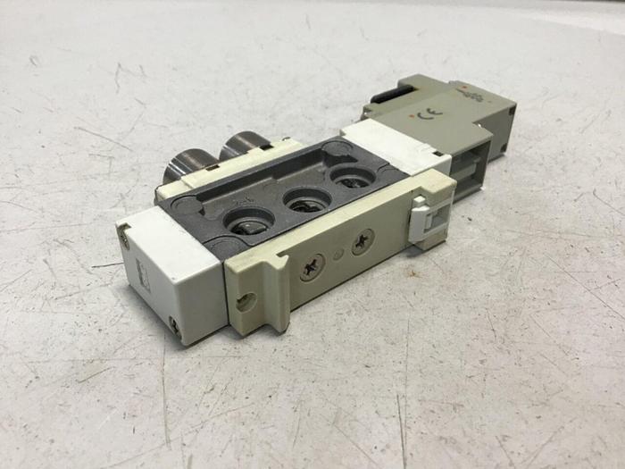 Used SMC Solenoid Valve SY5160-5Y0-C6-0 #124197