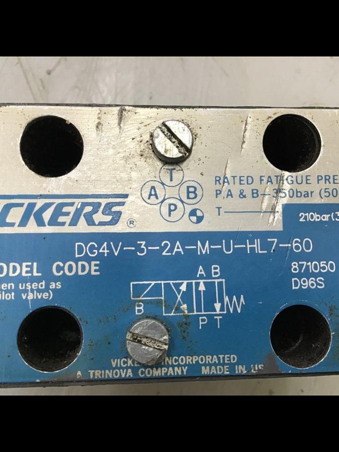 Used VICKERS Valve DG4V-3-2A-M-U-HL7-60 USED