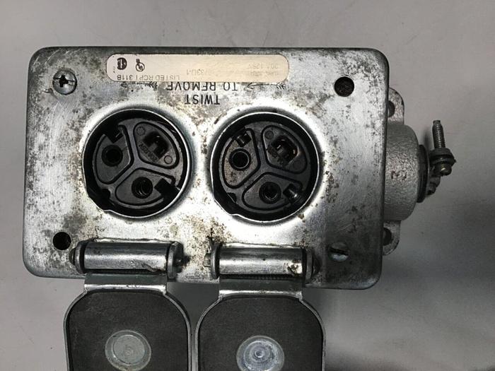 Used THOMAS & BETTS Core Pull Receptacle Duplex 8733U-1 USED