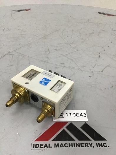 Used JL REFRIGERATION Dual Pressure Control LP830E #119043