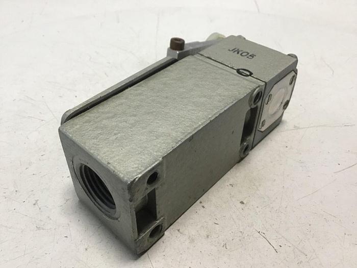 Used TELEMECANIQUE Lox-Switch C2JK05 #121789