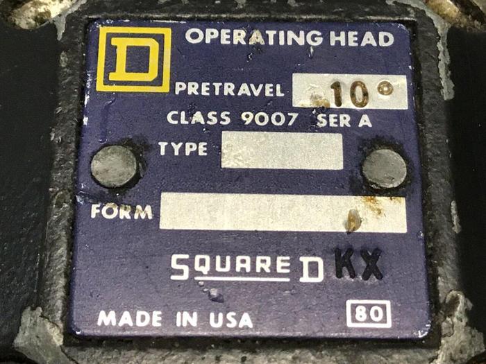 Used SQUARE D Limit Switch 9007-AEQ2699 Used
