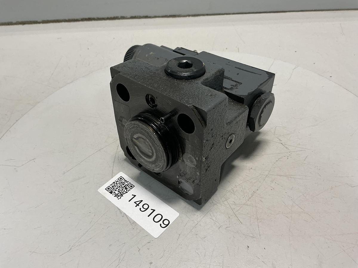 Used VICKERS DG4V-3S-2A-M-U-HL7-60-EN490