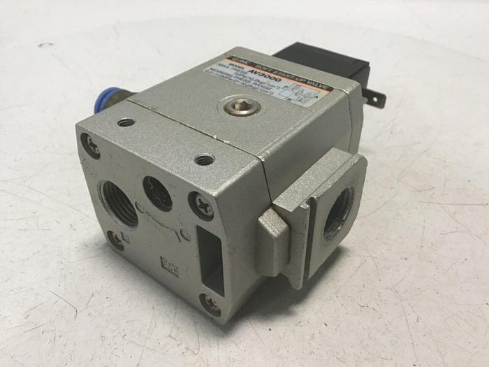 Used SMC Solenoid Valve AV3000 #124267