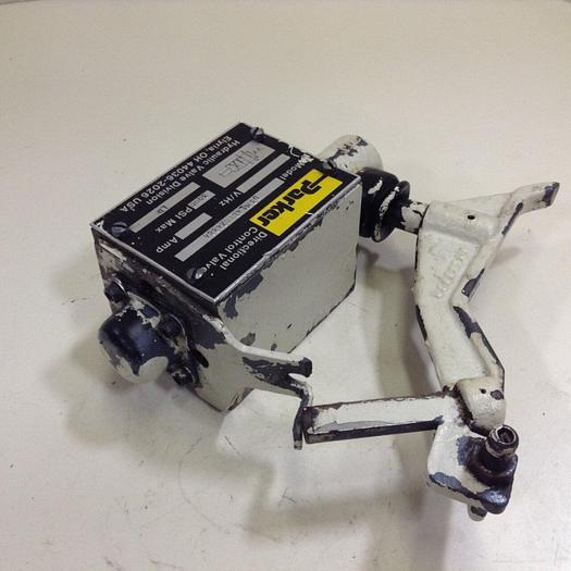 Used PARKER Directional Control Valve D3ML4B10X4384 USED