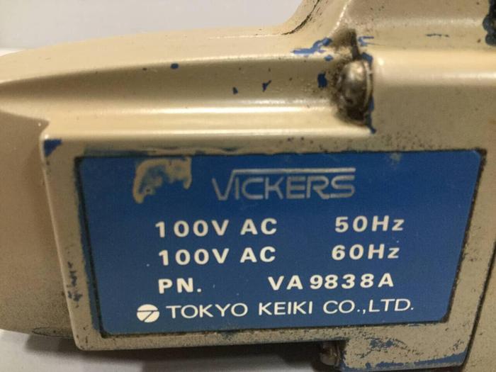 Used VICKERS Solenoid Valve DG4V30CPLT10JAS310 #98162