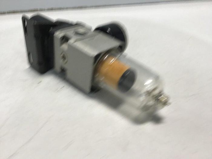 Used SMC Filter Regulator AWM2000-02BG #132519