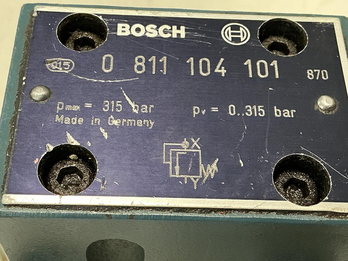Used BOSCH 0 811 104 101