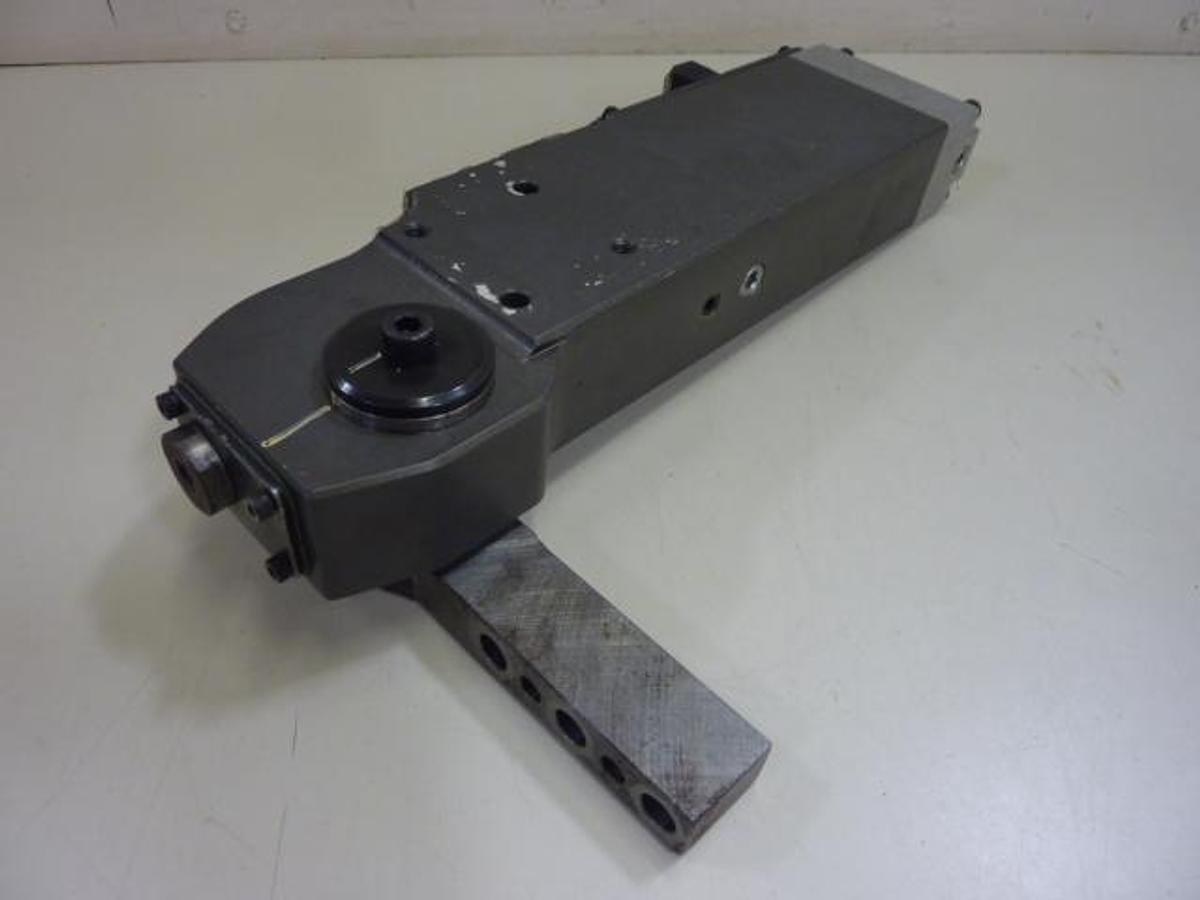 Used BTM CORP Power Clamp 779800G-733207H-90AL-SCDC Used