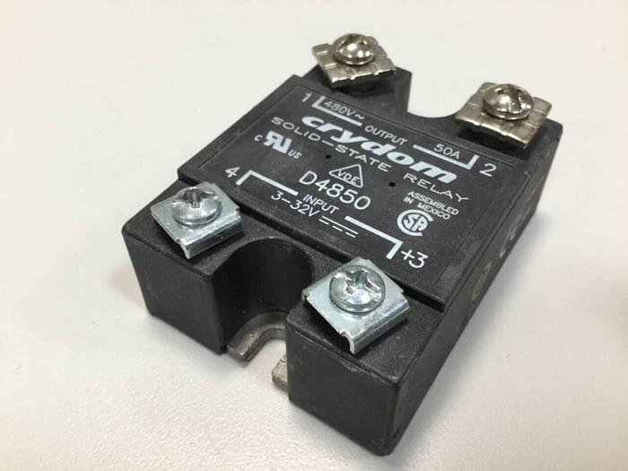 Used CRYDOM Solid State Relay D4850 #98071