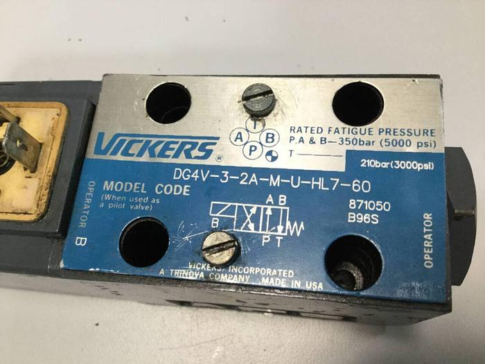 Used VICKERS Solenoid Valve DG4V32AMUHL760 Used