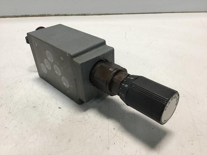 Used REXROTH Directional Valve ZDR10VP731200YM12 #135565