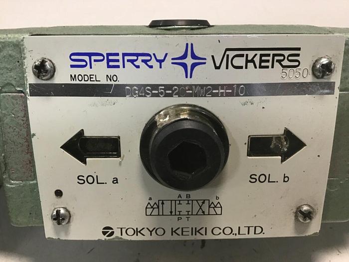 Used VICKERS Valve DG4S52CMW2H10 #137740