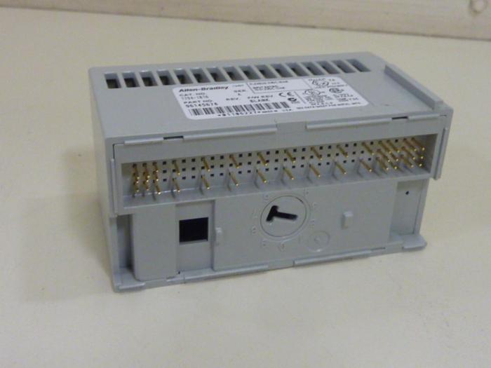 Used ALLEN BRADLEY Input Module 1794-IB16 SER A #60881