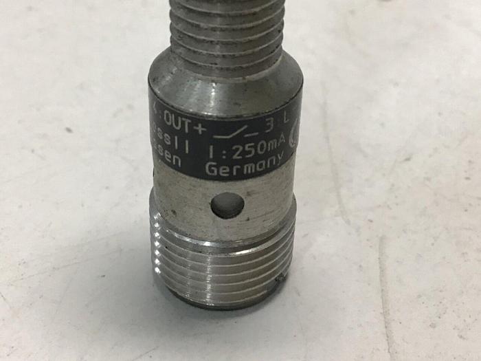 Used EFECTOR Proximity Switch IE5331 #115168