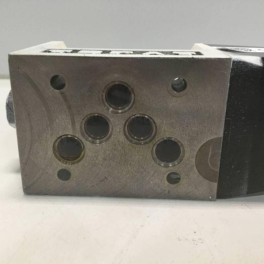 Used VICKERS Tokimec Directional Control Valve DG4V52AMP7LH740 #95332