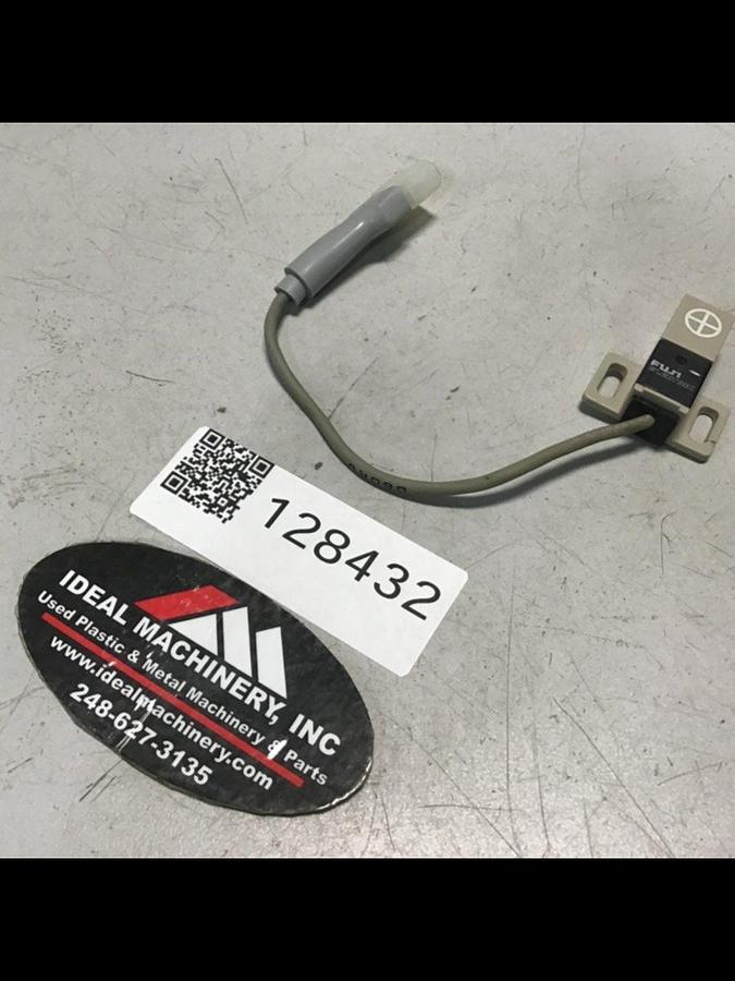 Used FUJI ELECTRIC Proximity Switch PE-B4D3 Used