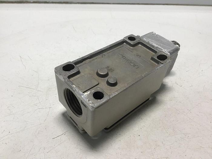 Used OMRON Limit Switch D4B-2171N #121568