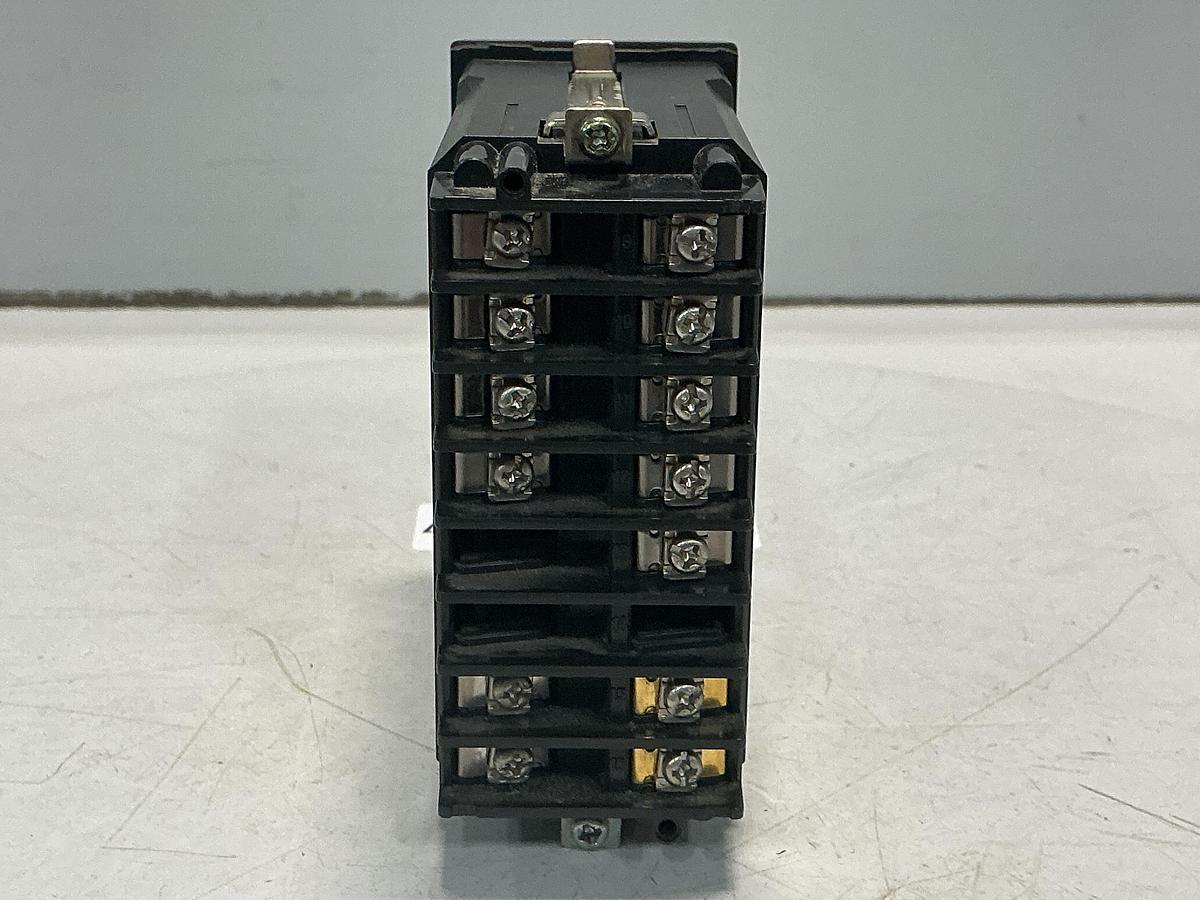 Used RKC INSTRUMENT C400