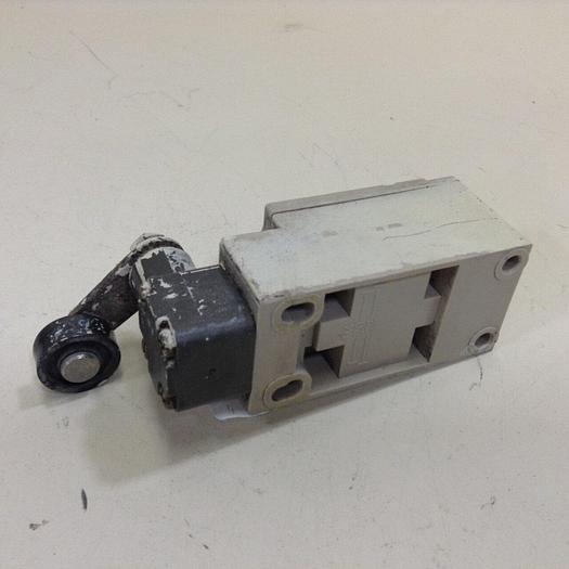 Used OMRON Limit Switch D4D #69843