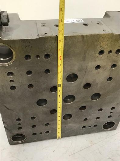 Used SUMITOMO Moving Platen JA83E649A4 #117677