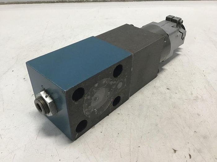 Used BOSCH Valve 0 811 402 012 #136707