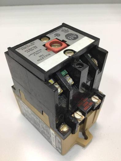 Used ALLEN BRADLEY Relay 700-P600A1 SER B #93017